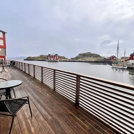 Apartment Med Utsikt Over Havet, *
